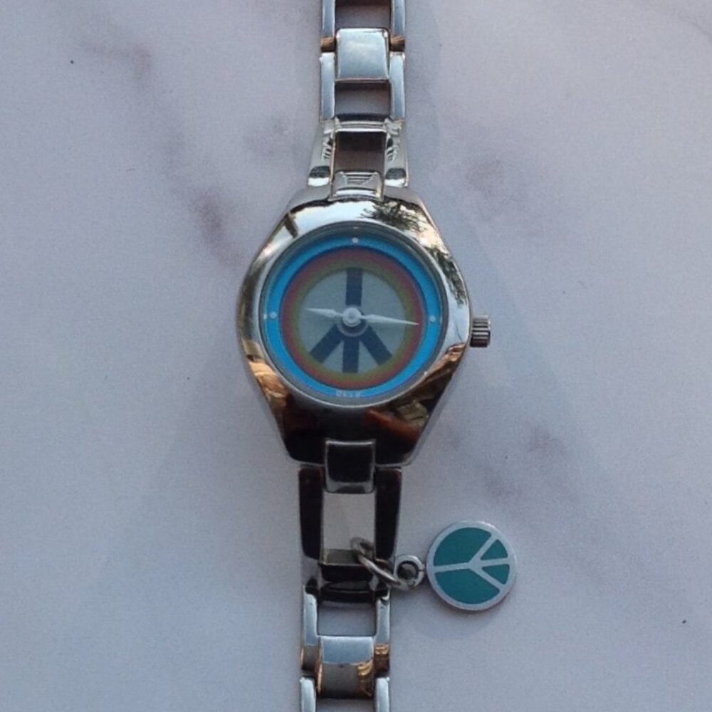 RELIC Woman's Quartz Wrist Watch Pride & Peace Theme Flashing Digital Billboard